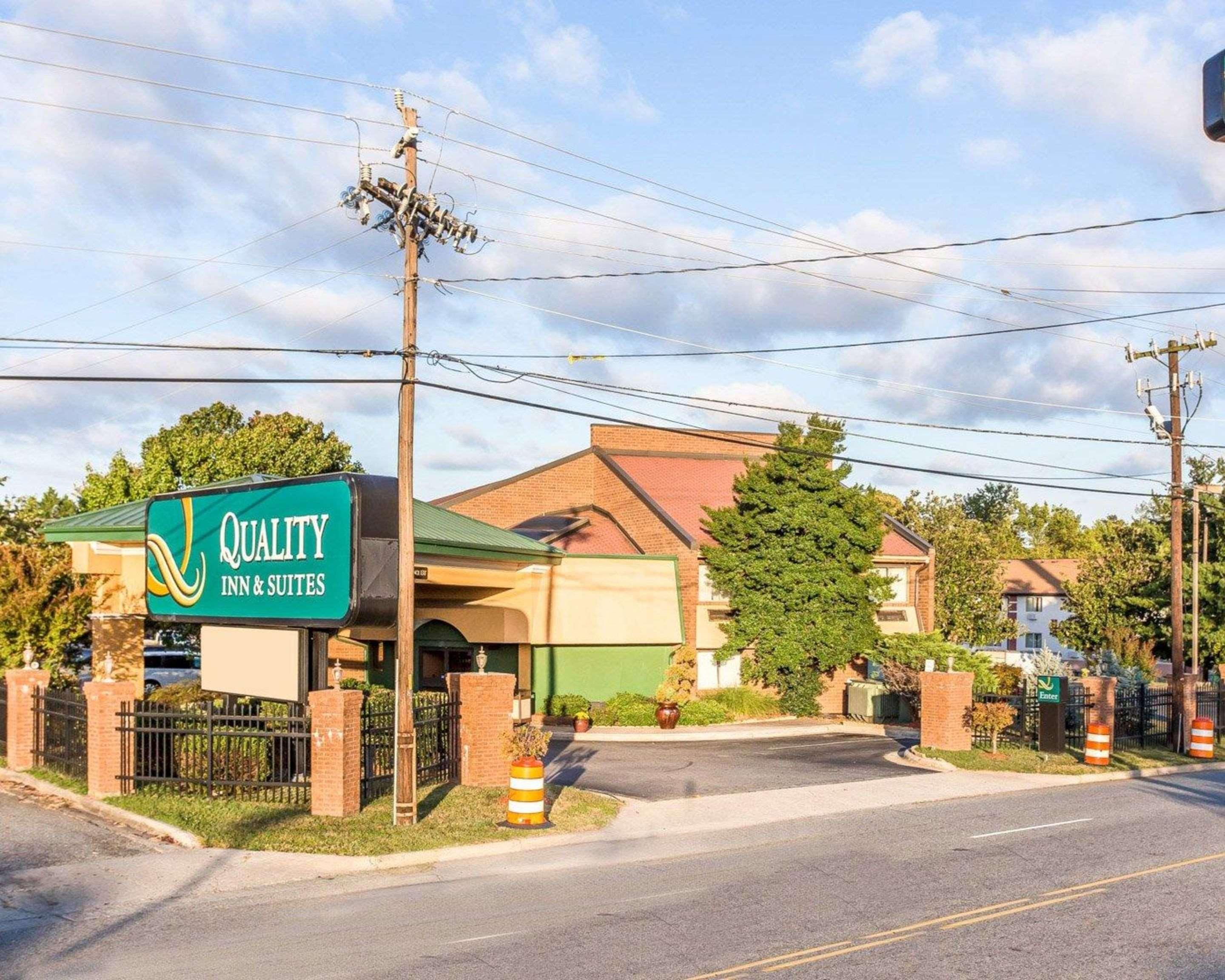 Quality Inn & Suites Coliseum Greensboro Zewnętrze zdjęcie